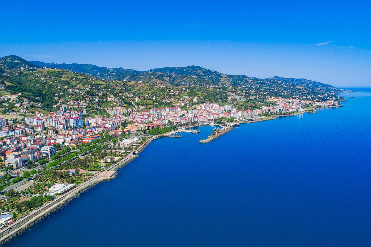 Akçaabat: Karadeniz'in Mükemmel Buluşma Noktası